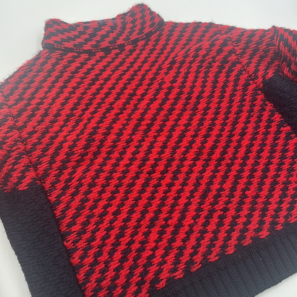 TRA MAD RKE Red and Navy Wool Houndstooth Sweater